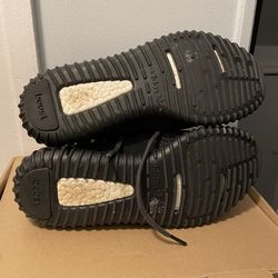 Yeezy Boost 350 Pirate Black Size 9.5