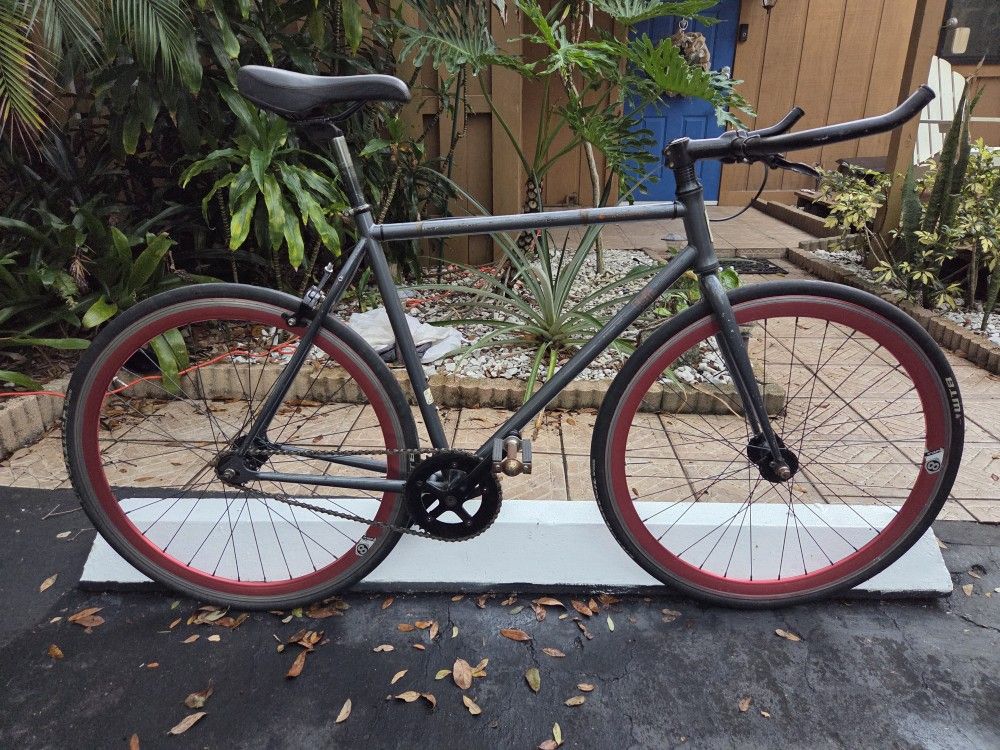 Fuji Declaration Fixie / Fixed Gear / Single Speed Bike / Bicycle