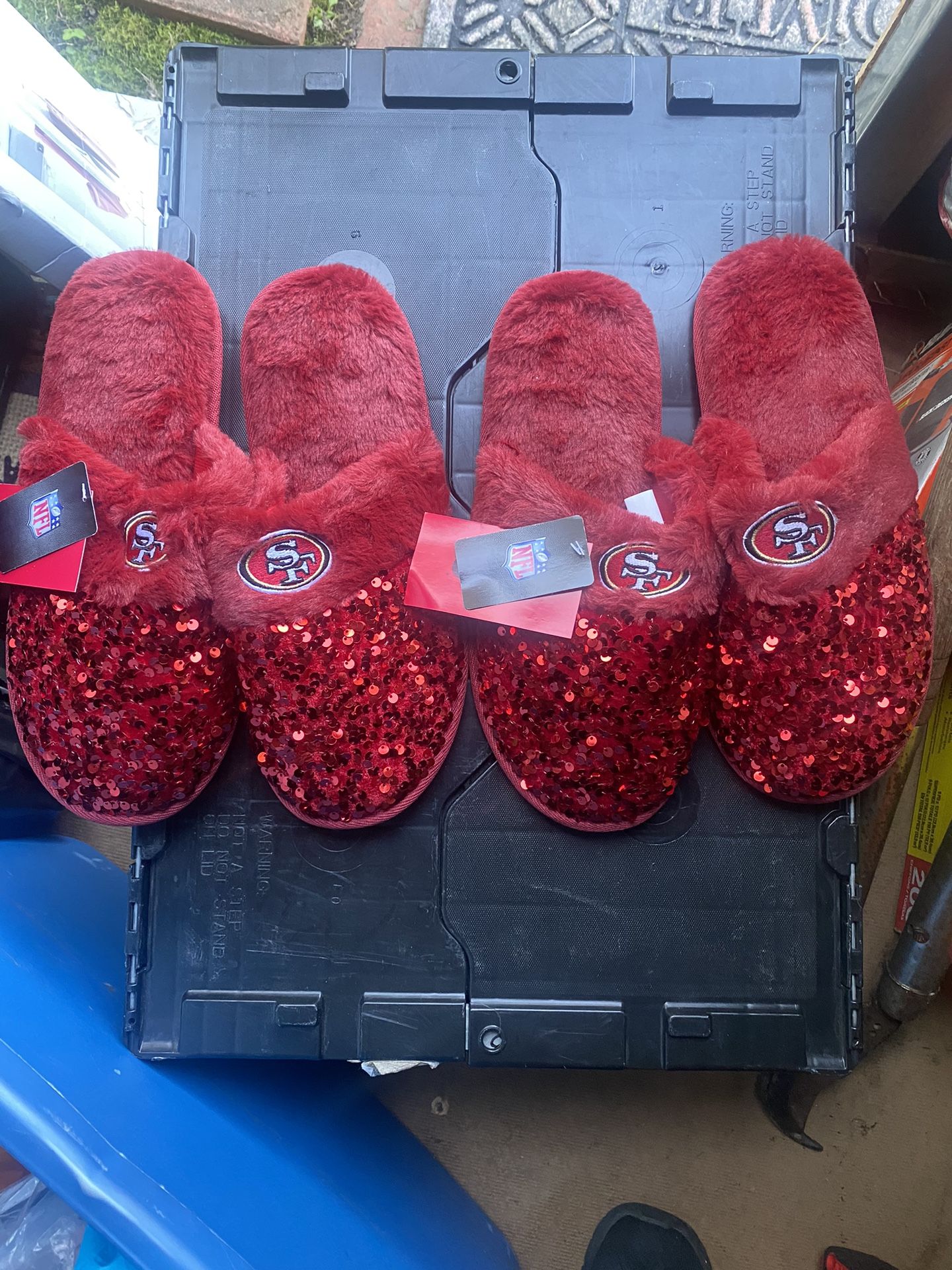 Women’s extra large NFL San Francisco slippers 11–12