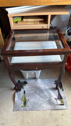 Jewelry desk table that lift top