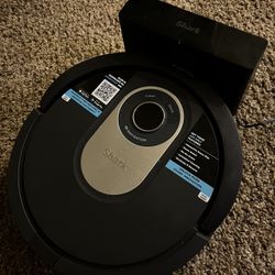 Shark Vacuum Robot