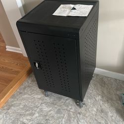 Laptop And Electronics Charging cart