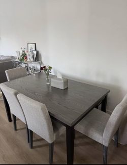 Dining Table, 4 Dining Chairs, 1 Bench ⭐️ Like-New Condition, Comfortable