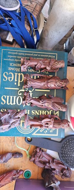Jade and wood vintage statues japan or korean ?