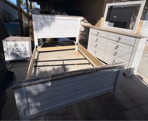 Queen 4pc bedroom set