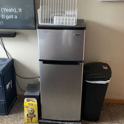 Mini fridge