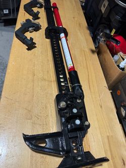 Hi-lift jack and jeep JKU mount