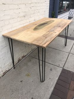 Small table or desk