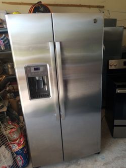 Super Super Nice GE Refrigerator 