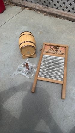 Mini Whiskey Barrel & Washboard Decor