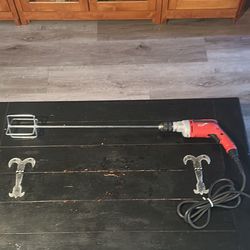 Milwaukee Magnum Drill Like New With New Oaint Or Mudd Stirir