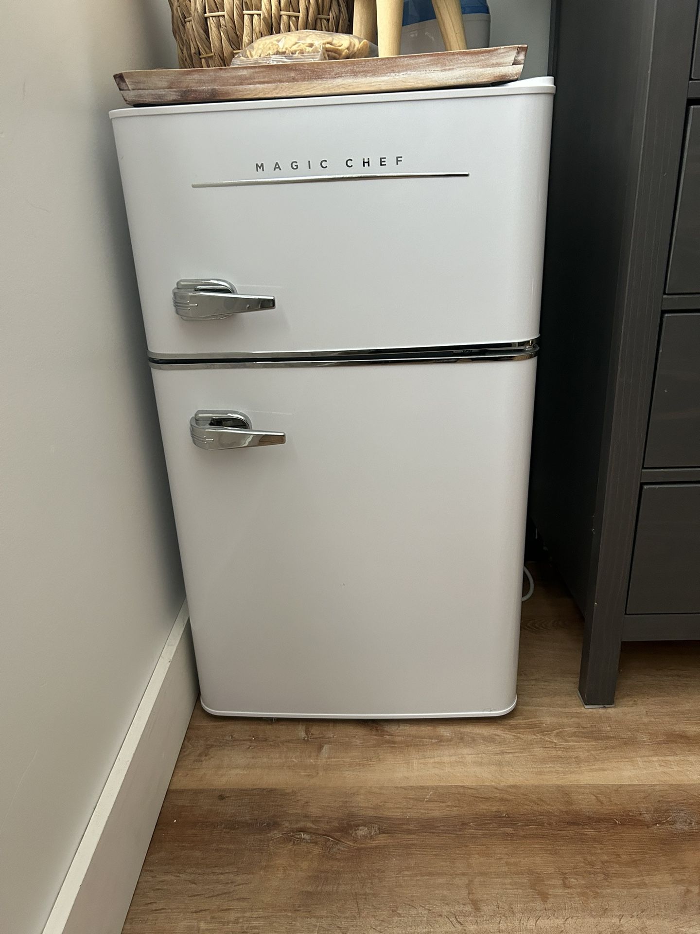 Magic Chef 3.2 Cubic Feet Mini Fridge