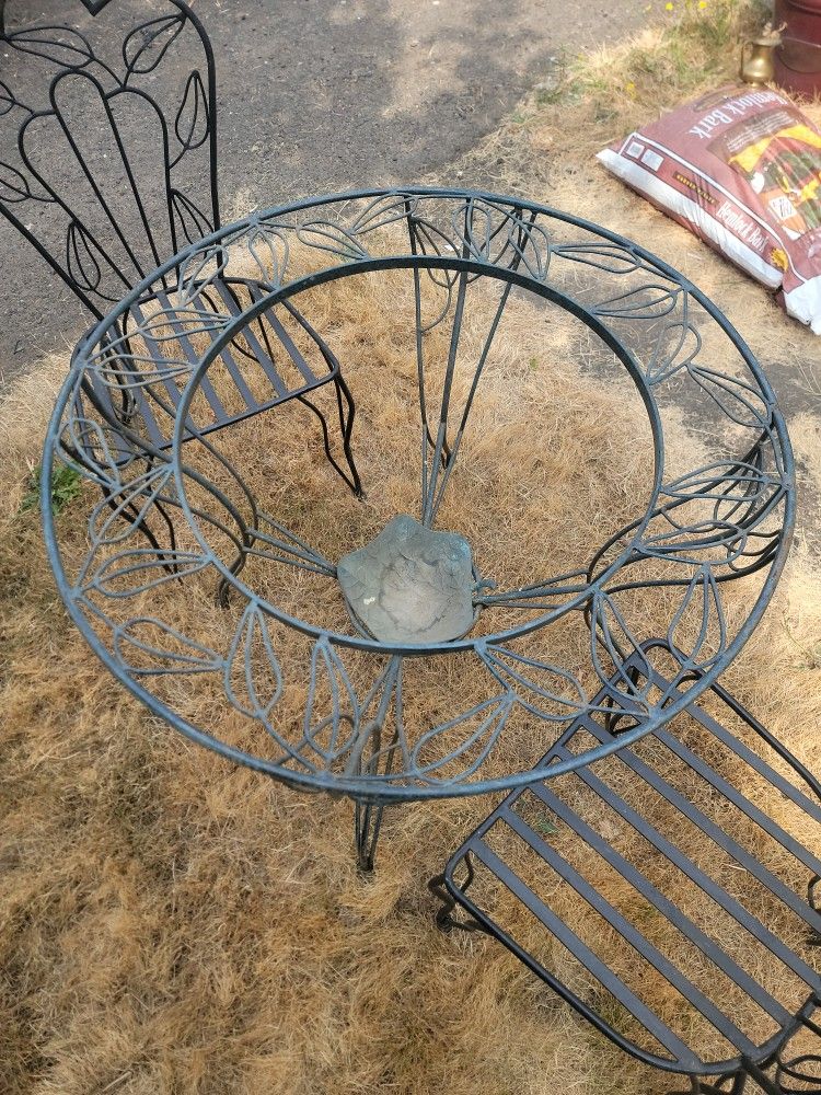 Nice Metal Outdoor Decor Table