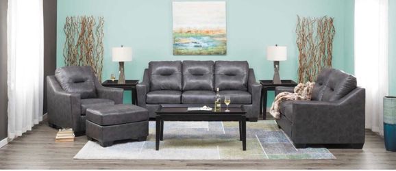 Kensbridge Charcoal Leather Queen Sleeper Sofa like new