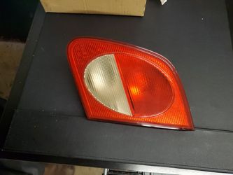 Mercedes Benz E-Class 96-99 Tail Light, Right Inner