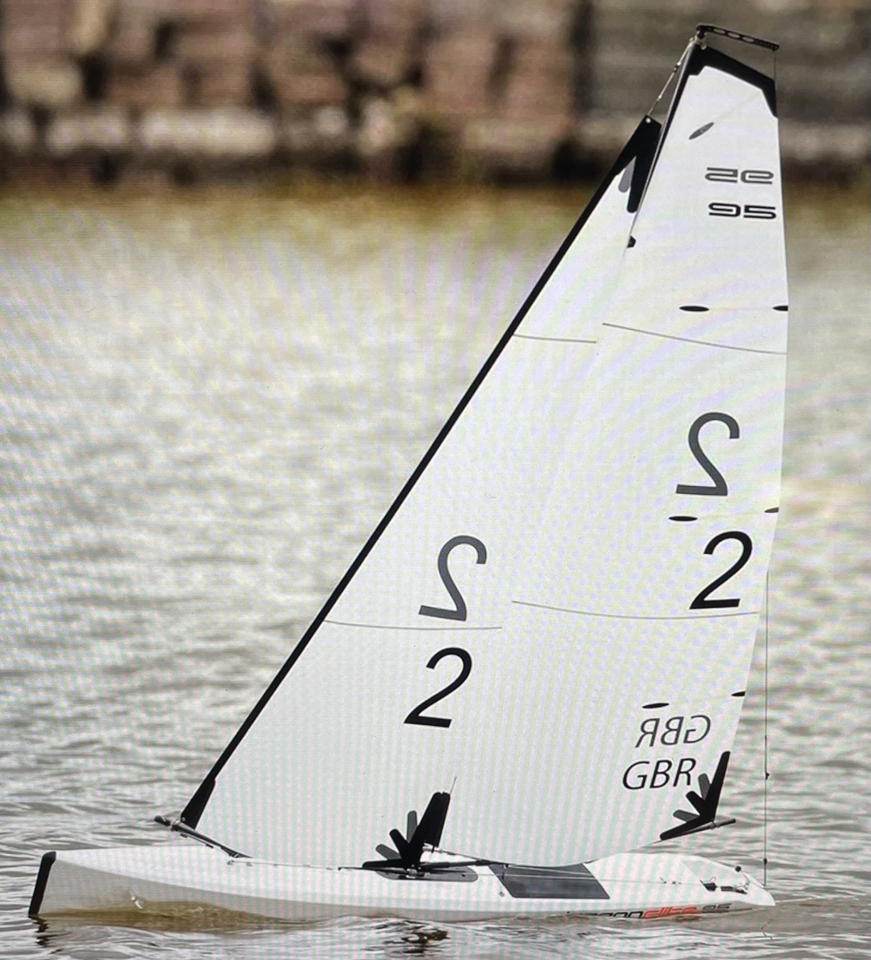 DF95 V2 RTR Radio Controlled Sailboat