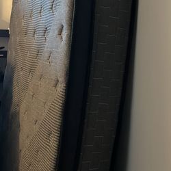 Brand new never used Zinus 14” thick foam/coil hybrid mattress