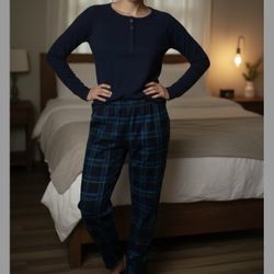 NWT Stars Above Cecy pajama set Navy/Plaid Multi Small