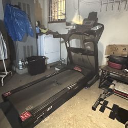 Sole f63 Treadmill 