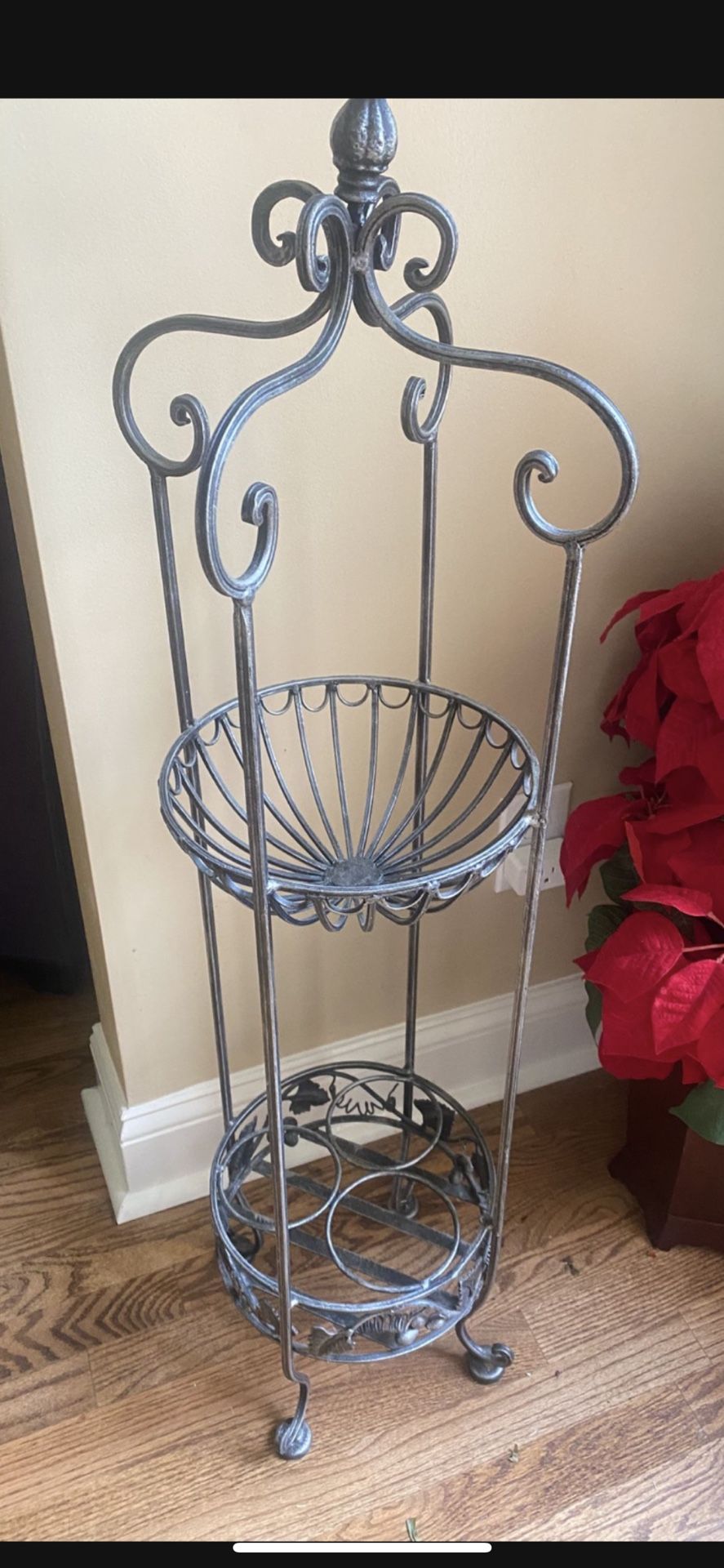 PLANTER STAND