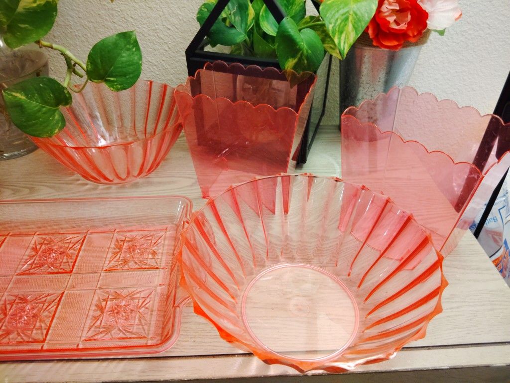 Pink Trays/Candy Bar Or Make Up Holders
