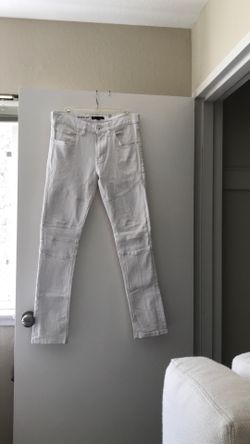 Macy’s INC white skinny jeans 29W