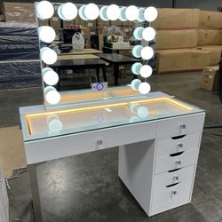 Makeup Vanity Table And Makeup Mirror With 14 LED Bulbs And Bluetooth 