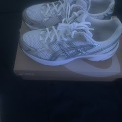 Acics Gel- 1130 (size US 8M)