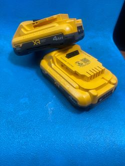 Dewalt batteries power pack xr 4AH 20v.  Set $120 Firm Price 🔥 pick up in van nuys
