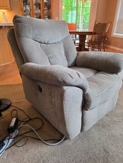 Ashley Furniture electric recliner 
39"w