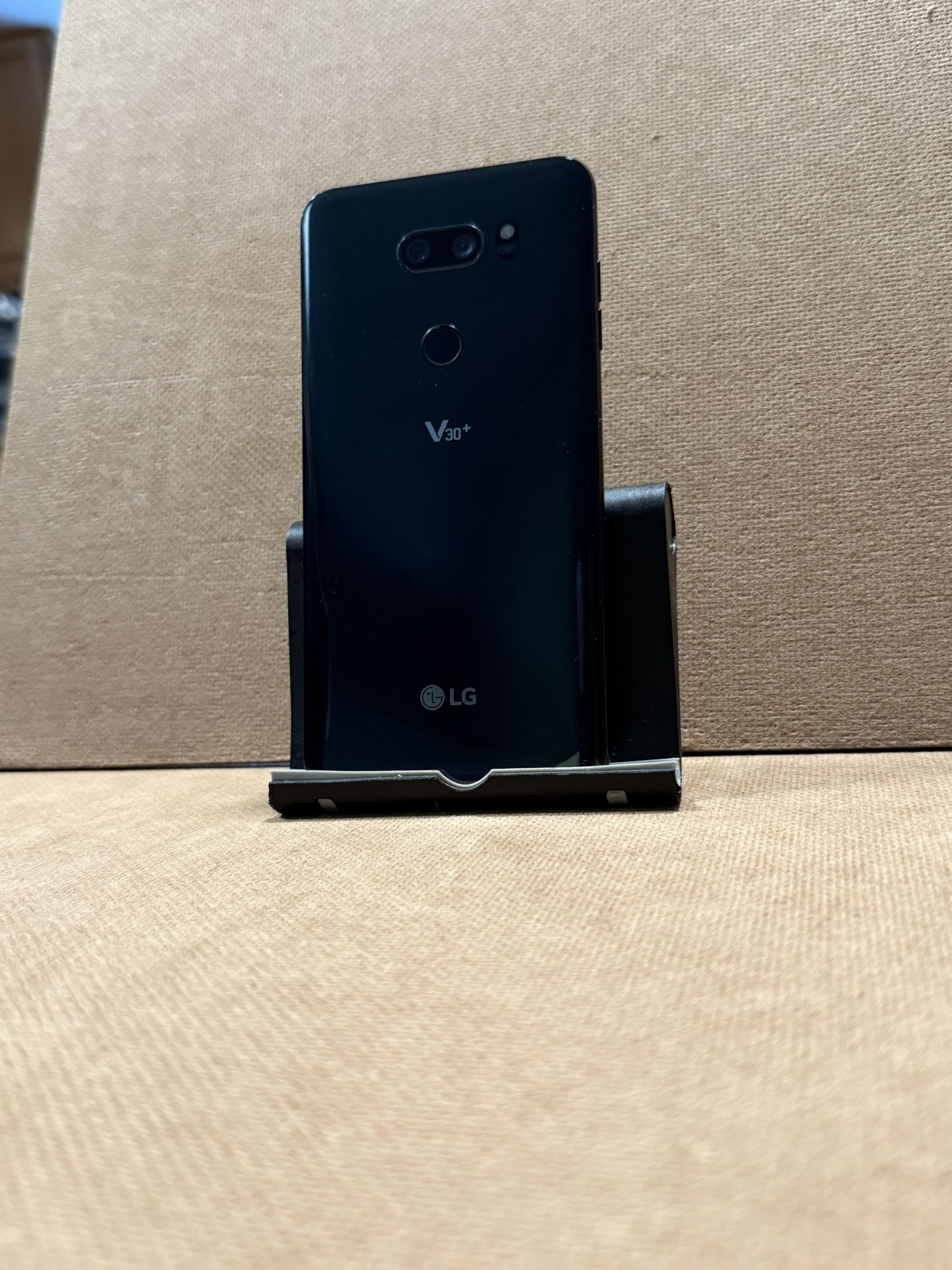 LG V30 plus 128gb black unlocked