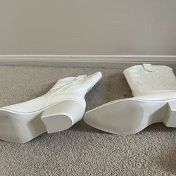 Used Cowgirl Boots Size 6 White