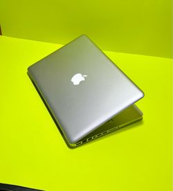 Apple MacBook Pro 13” i5/8GB/256GB SSD $150