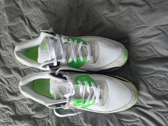Nike Tennis Shoes