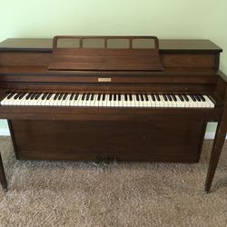 Piano. ( Grande )