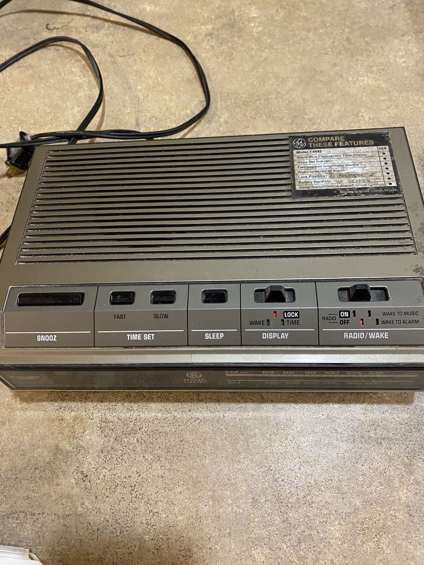 General Electric Clock Radio