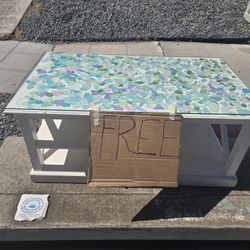 Free Coffee Table