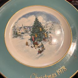 Avon Christmas Plate Series 6