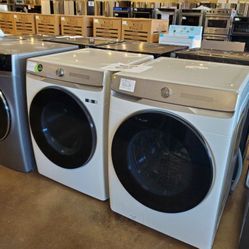 Samsung Washer and Dryer Set 87IH