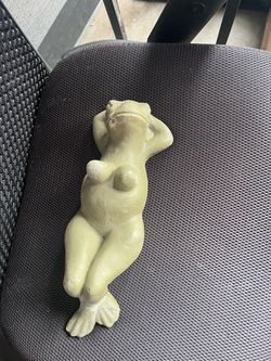 Novelty Frog Figurine Statue