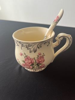 Floral Rose Ceramic Mug with Matching Spoon