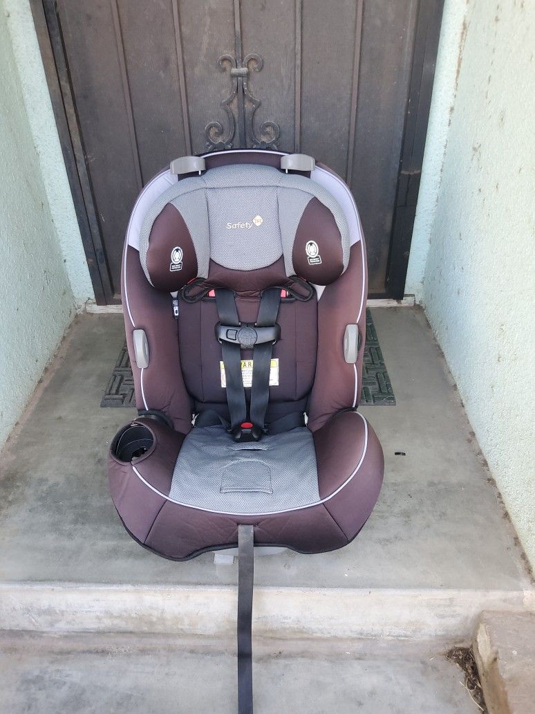 Safety First Convertible Car Seat Expires 2028