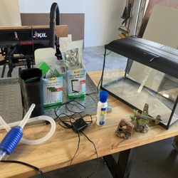 5 Gal Aquarium W/Filters, Decor, & Siphon 