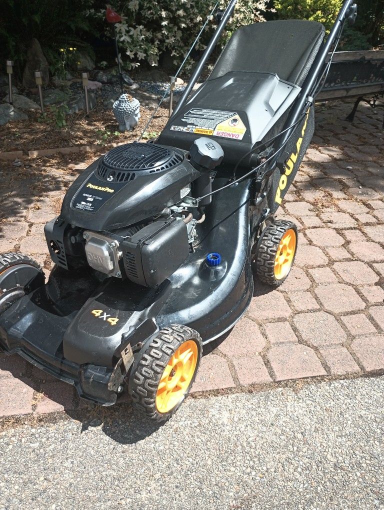 All-wheel Drive Poulan Pro Lawnmower