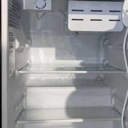 Mini Fridge 