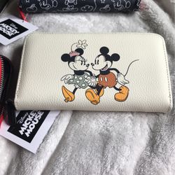 Mickey Mouse And Minnie Mouse Wallet 