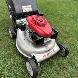 Lawnmower Honda HRR216 Gas Lawn Mower Self Propelled