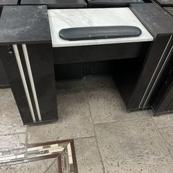 Manicure Table
