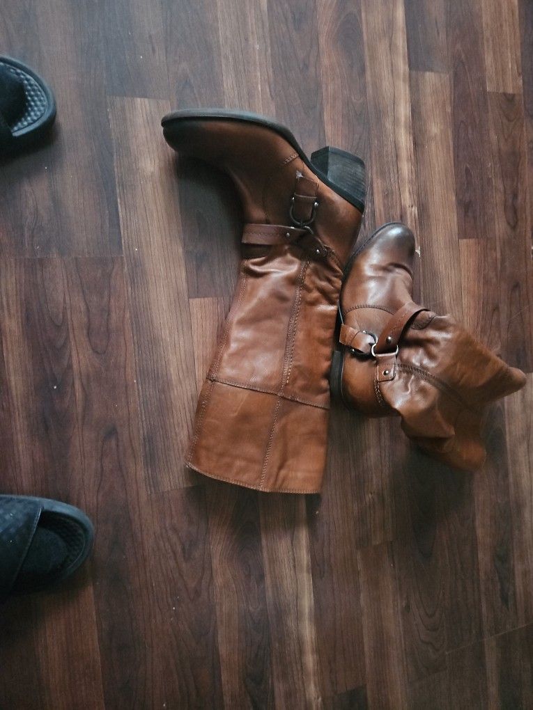 Clark's Boot 8.5