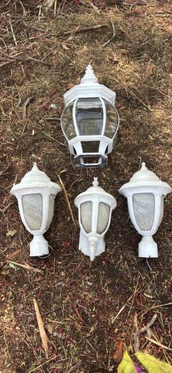 Set of 4 Outdoor Light Fixtures